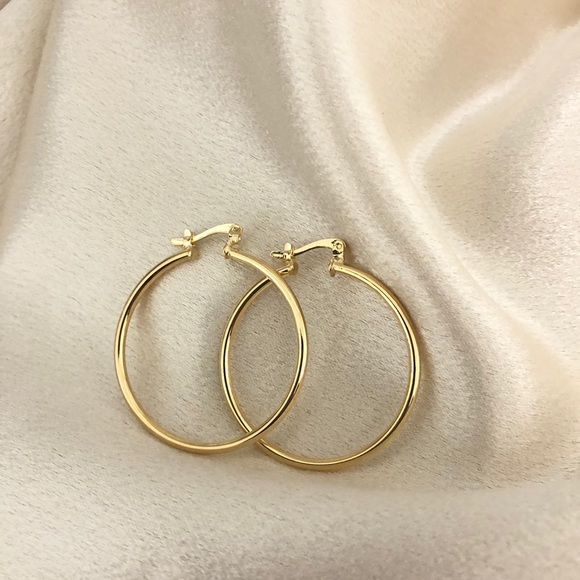 18k Gold Filled Tube Hoop Earrings - Picture 2 of 4